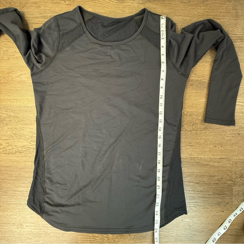 Tonic Women’s Black Long Sleeve Activewear Tee, size XL - Picture 6 of 10